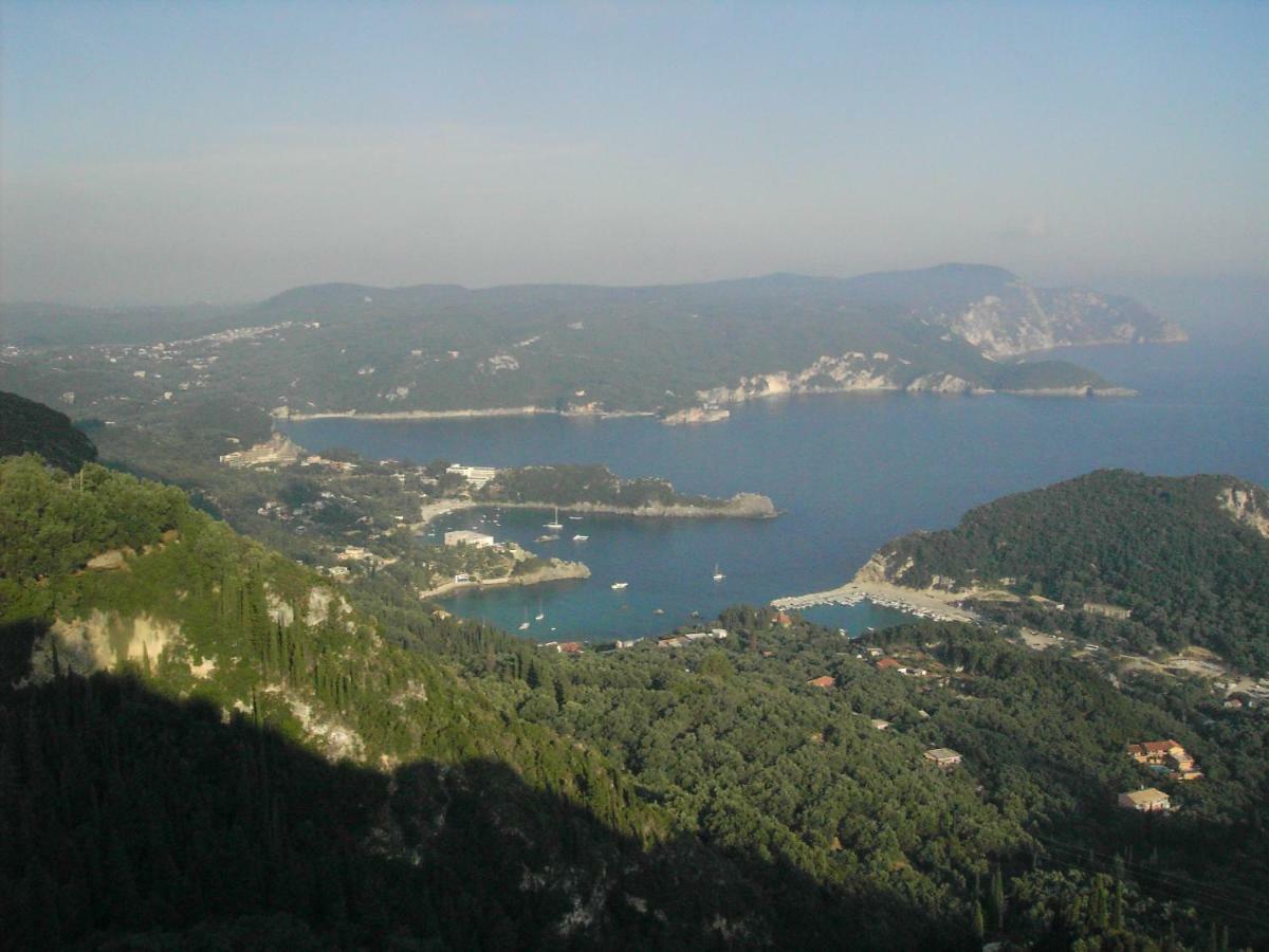Archontiko Kourkoulos * Makrades